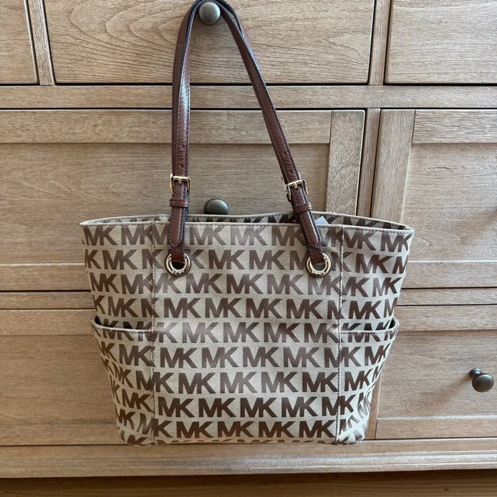 Michael Kors Tote Bag Great Condition - Picture 2 of 13